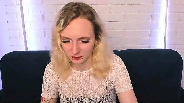 LikiLips online show from 14, 10, 2025