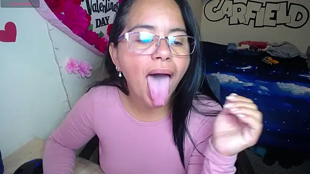 Miss  kendra  online show from 15, 4, 2026