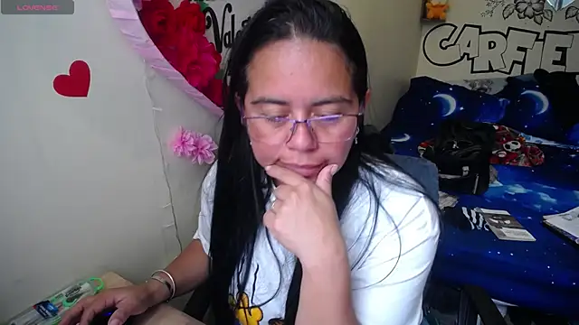 Miss  kendra  online show from 16, 4, 2026