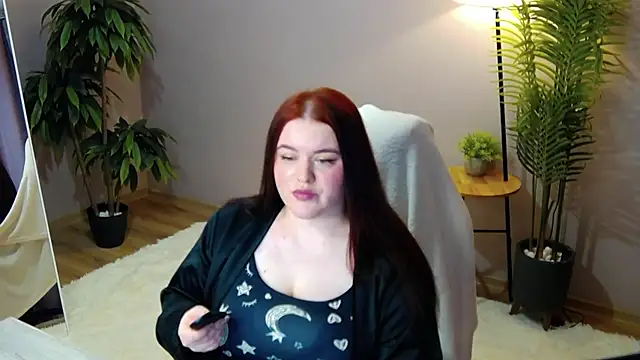 IvorySnowW online show from 4, 11, 2025