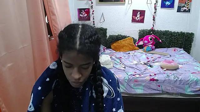 Snapshot of thianahorny chatting on 8, 6, 2026 thianahorny online show from 8, 6, 2026