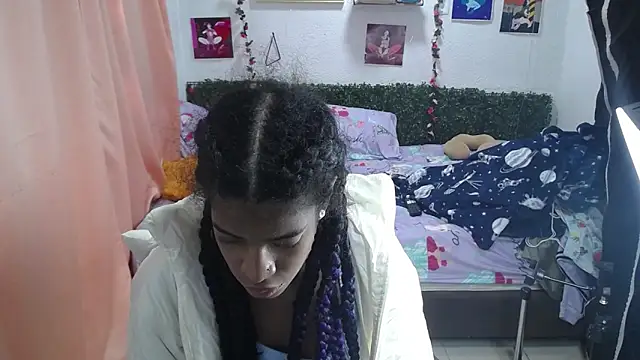 Snapshot of thianahorny chatting on 17, 6, 2026 thianahorny online show from 17, 6, 2026