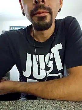 Juicydick420-xxx online show from 31, 3, 2026