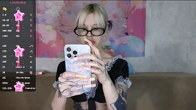 Snapshot of HoneyGold_ chatting on 22, 6, 2026 HoneyGold online show from 22, 6, 2026