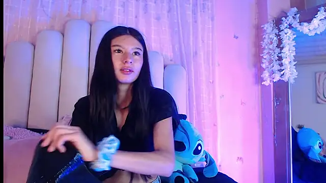 SweetRenata  online show from 9, 2, 2026