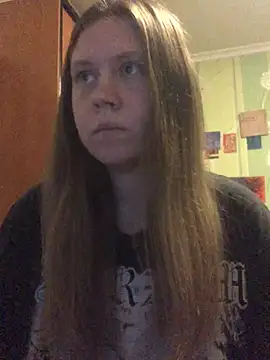 Snapshot of LunaVirelle chatting on 8, 5, 2026 LunaVirelle online show from 8, 5, 2026