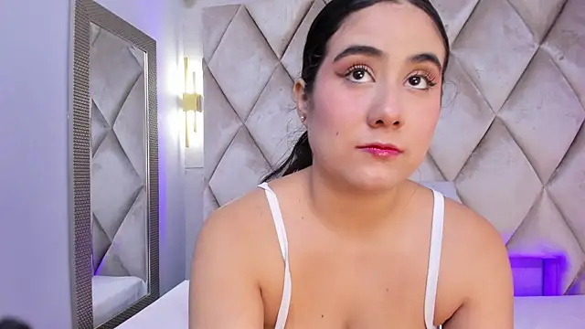 Snapshot of GabyParker_ chatting on 3, 11, 2025 GabyParker online show from 3, 11, 2025