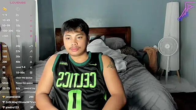 LuisitoJuancho55 online show from 21, 12, 2025