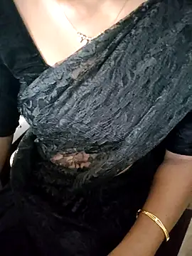 Tamilmallu-duskygirl03 online show from 17, 11, 2025