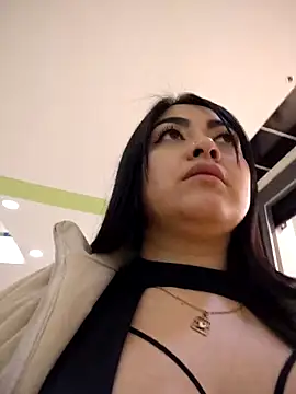 Victoria Jonhss online show from 25, 10, 2025