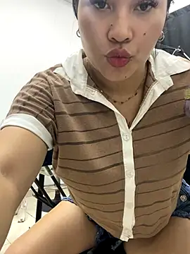 Vicky bloonde online show from 16, 10, 2025