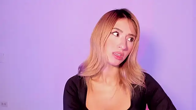 Snapshot of Ashleyroys_111 chatting on 13, 10, 2025 Ashleyroys 111 online show from 13, 10, 2025