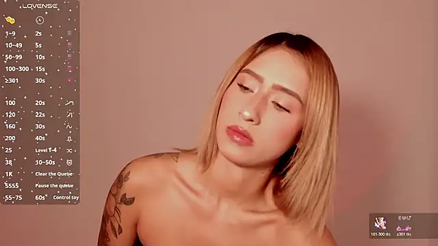 Snapshot of Ashleyroys_111 chatting on 11, 11, 2025 Ashleyroys 111 online show from 11, 11, 2025