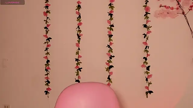 Snapshot of Ashleyroys_111 chatting on 26, 3, 2026 Ashleyroys 111 online show from 26, 3, 2026