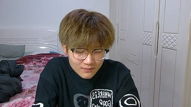 KK-cuteboy online show from 5, 2, 2026