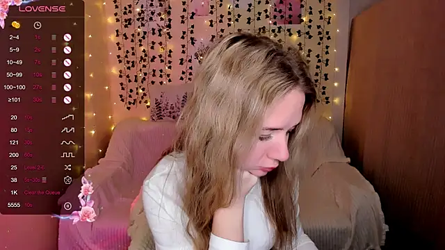 Evaa Braunn online show from 25, 11, 2025