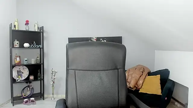 BettyJamess online show from 11, 11, 2025