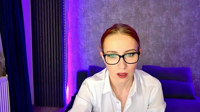 scarleteyes  online show from 10, 11, 2025