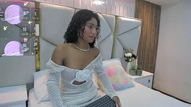 Snapshot of rebeca_brown_ chatting on 17, 5, 2026 rebeca brown online show from 17, 5, 2026