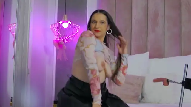 TesaQuinn online show from 22, 10, 2025