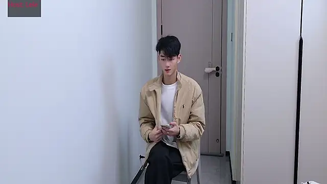 sexyboy-lele online show from 18, 11, 2025