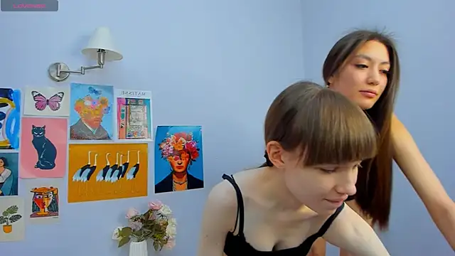 Snapshot of PearlMystic chatting on 9, 11, 2025 PearlMystic online show from 9, 11, 2025