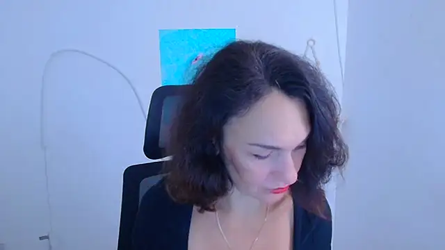 Snapshot of Rosie_Rosee chatting on 3, 12, 2025 Rosie Rosee online show from 3, 12, 2025