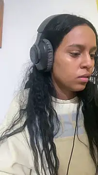 Snapshot of thepicis chatting on 23, 10, 2025 thepicis online show from 23, 10, 2025