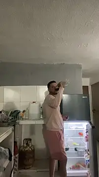 Snapshot of thepicis chatting on 8, 11, 2025 thepicis online show from 8, 11, 2025