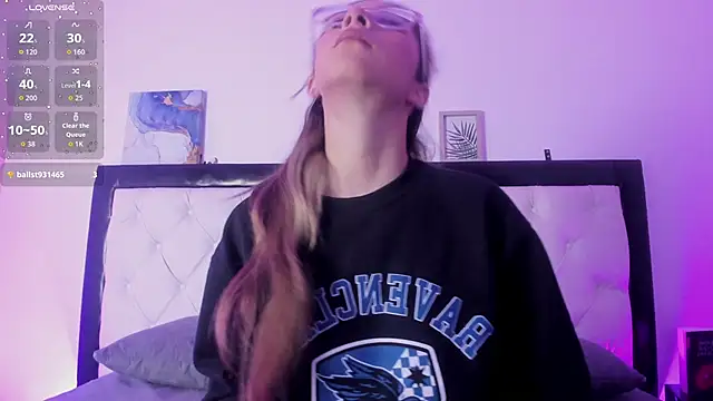 Sara Roades online show from 28, 10, 2025