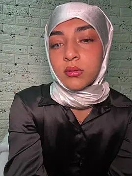 Snapshot of CelestSkyy chatting on 18, 12, 2025 CelestSkyy online show from 18, 12, 2025