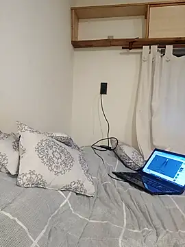 Snapshot of Chinitaluna chatting on 17, 11, 2025 Chinitaluna online show from 17, 11, 2025