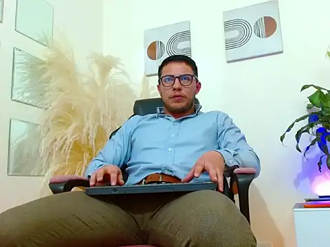 Snapshot of Damian_ferrer01 chatting on 14, 10, 2025 Damian ferrer01 online show from 14, 10, 2025