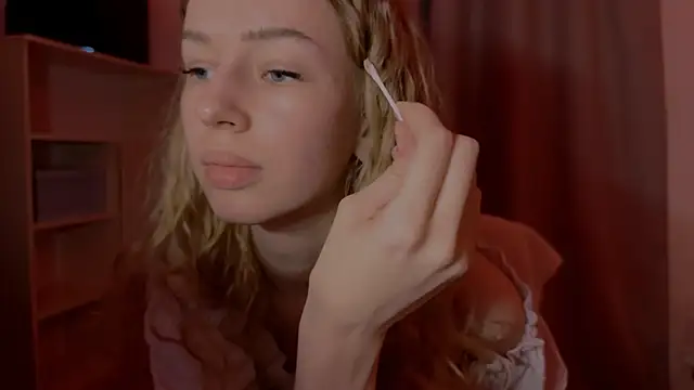 LunaCrave online show from 10, 11, 2025