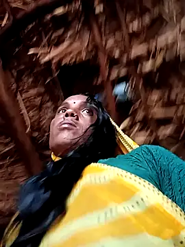 Snapshot of Cutsedi3 chatting on 14, 10, 2025 Cutsedi3 online show from 14, 10, 2025