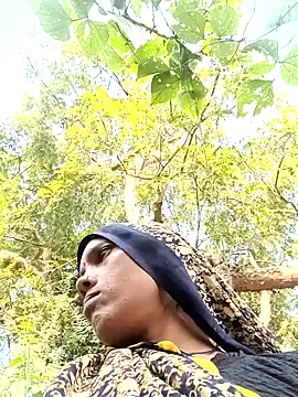 Snapshot of Cutsedi3 chatting on 15, 10, 2025 Cutsedi3 online show from 15, 10, 2025