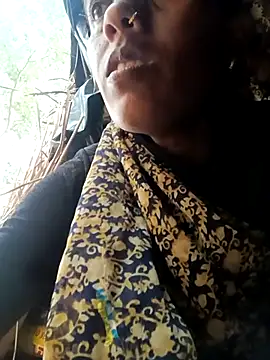 Snapshot of Cutsedi3 chatting on 21, 10, 2025 Cutsedi3 online show from 21, 10, 2025