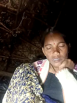 Snapshot of Cutsedi3 chatting on 21, 10, 2025 Cutsedi3 online show from 21, 10, 2025