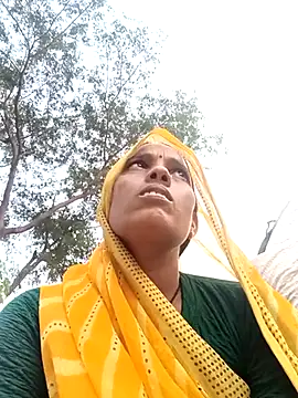 Snapshot of Cutsedi3 chatting on 23, 10, 2025 Cutsedi3 online show from 23, 10, 2025