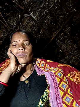 Snapshot of Cutsedi3 chatting on 8, 11, 2025 Cutsedi3 online show from 8, 11, 2025