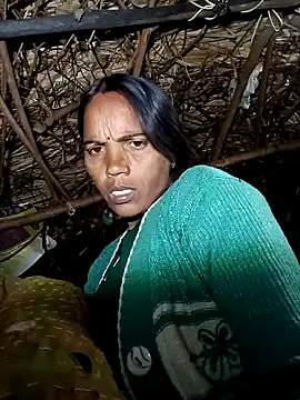 Snapshot of Cutsedi3 chatting on 15, 11, 2025 Cutsedi3 online show from 15, 11, 2025