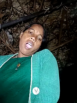 Snapshot of Cutsedi3 chatting on 16, 11, 2025 Cutsedi3 online show from 16, 11, 2025