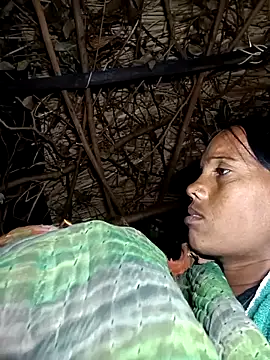 Snapshot of Cutsedi3 chatting on 19, 11, 2025 Cutsedi3 online show from 19, 11, 2025