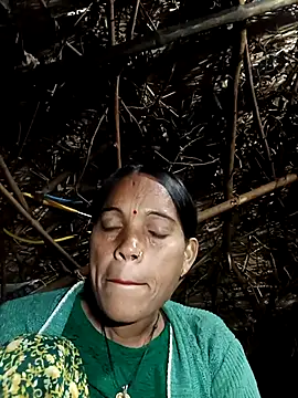 Snapshot of Cutsedi3 chatting on 27, 11, 2025 Cutsedi3 online show from 27, 11, 2025