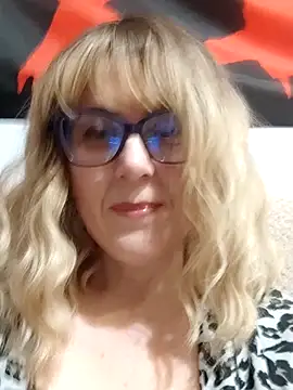 Amelialove42 online show from 17, 3, 2026