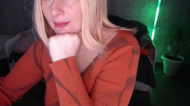 Yummy Gloria online show from 28, 11, 2025