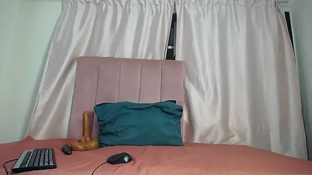 Kelly-001 online show from 13, 4, 2026