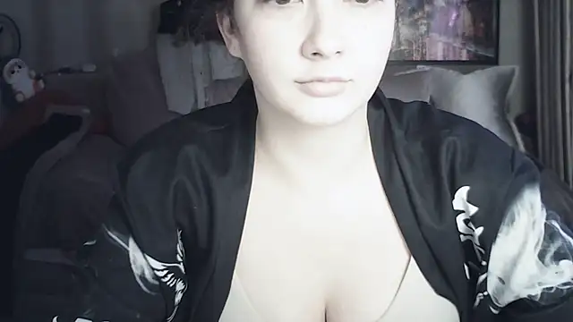Snapshot of MoodieMira chatting on 27, 6, 2026 MoodieMira online show from 27, 6, 2026