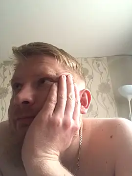 Snapshot of bodywork30 chatting on 13, 10, 2025 bodywork30 online show from 13, 10, 2025