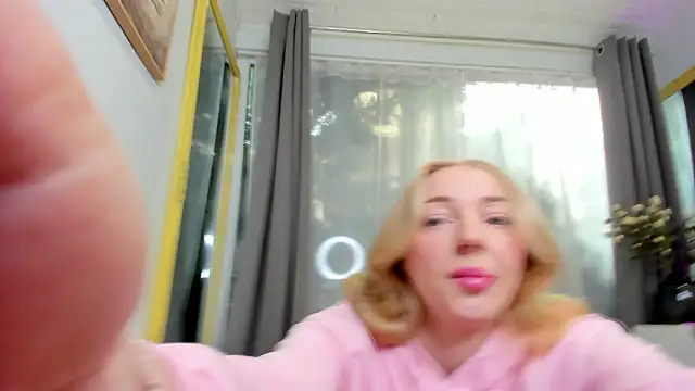 SundyRose online show from 3, 3, 2026